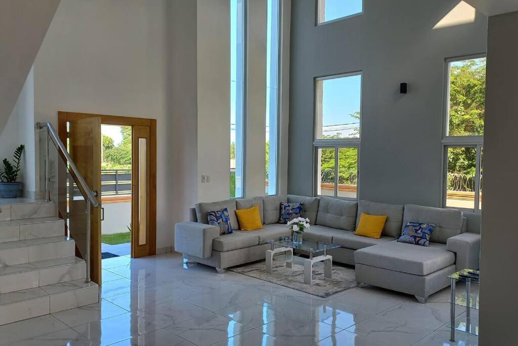 5 Star Villa Minutes From Airport And Beaches Sosúa Dış mekan fotoğraf
